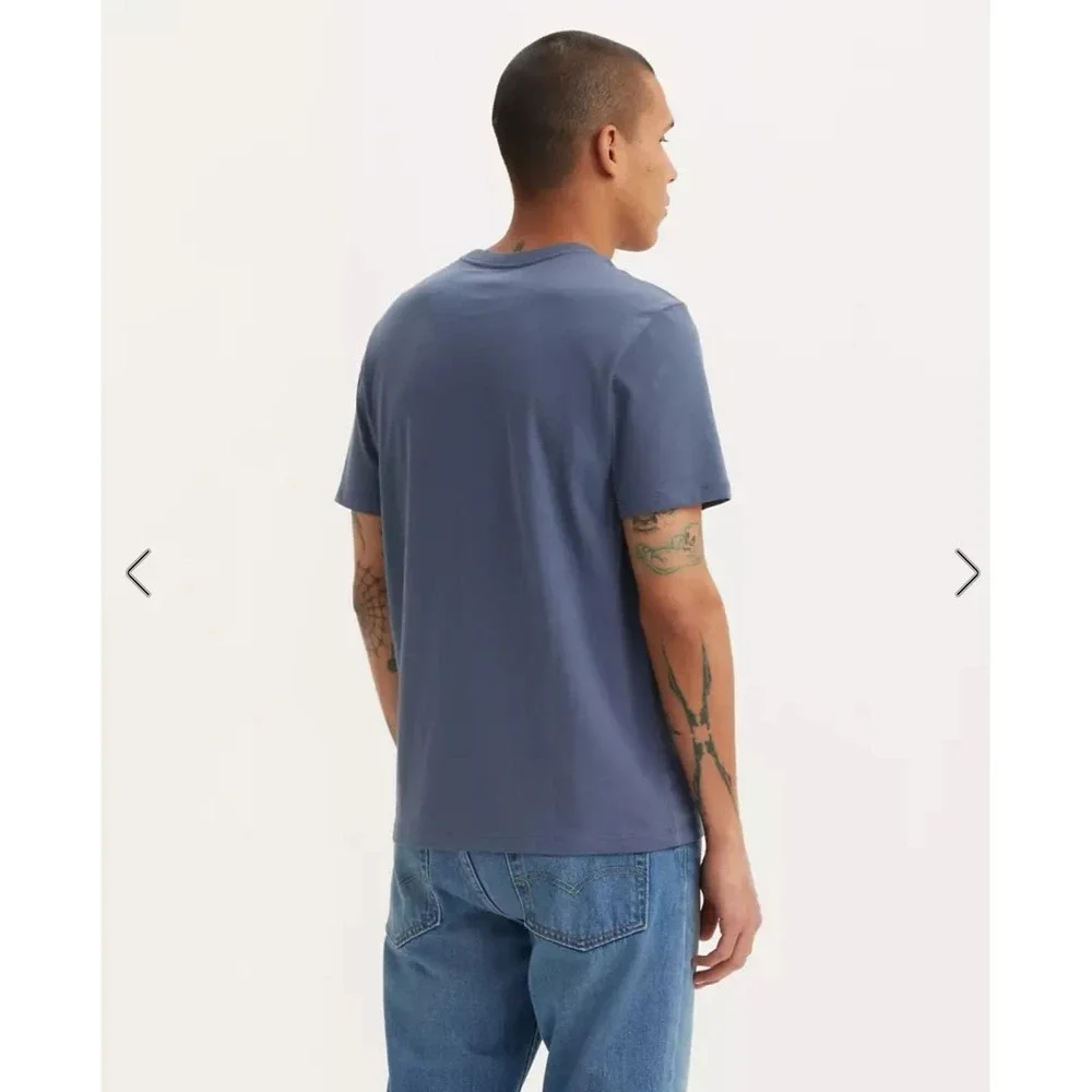 Levi's Mens Batwing Logo Graphic T-Shirt Blue Standard Fit Medium NWT